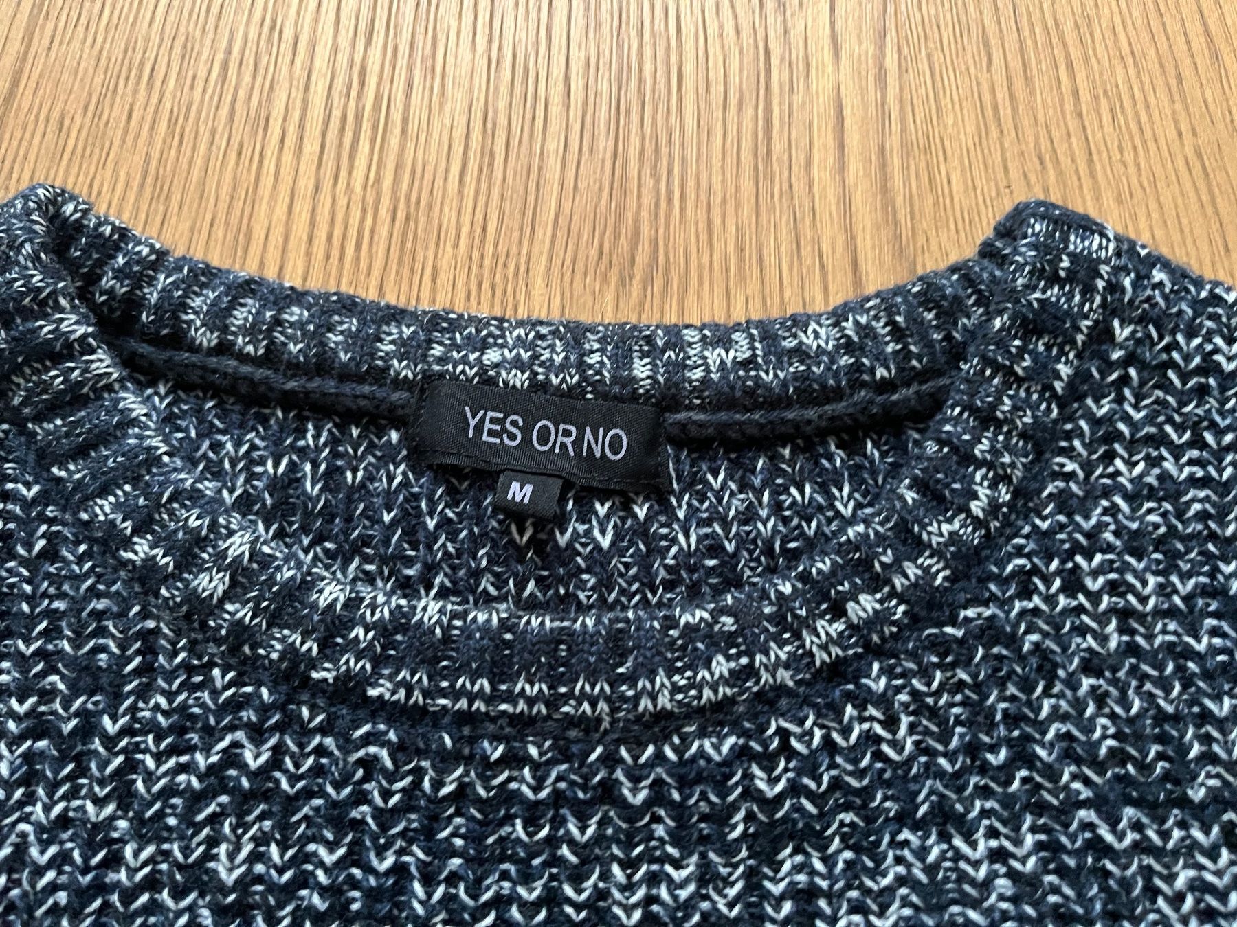 Pulls & Sweat-shirts: Pullover "yes or no" – D'occasion à Balgach par Olieto 1