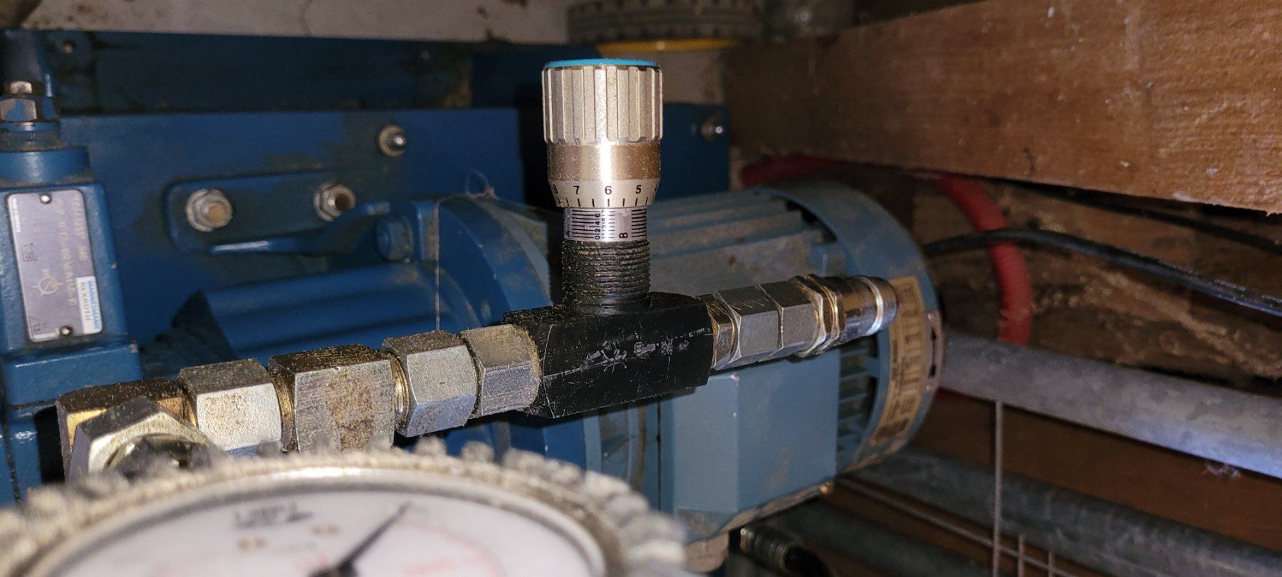 Alle Maschinen: Groupe électrohydraulique, Hydraulikaggregat – Defekt aus Les posses sur bex von timeeforgeron 1