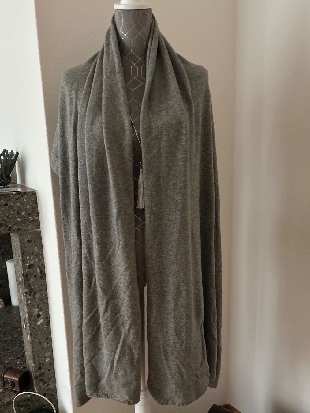 Foulard & Sciarpe: Schal Grau 220 x 70 cm – Nuovo (secondo la descrizione) da Zumikon venduto da Valeri79