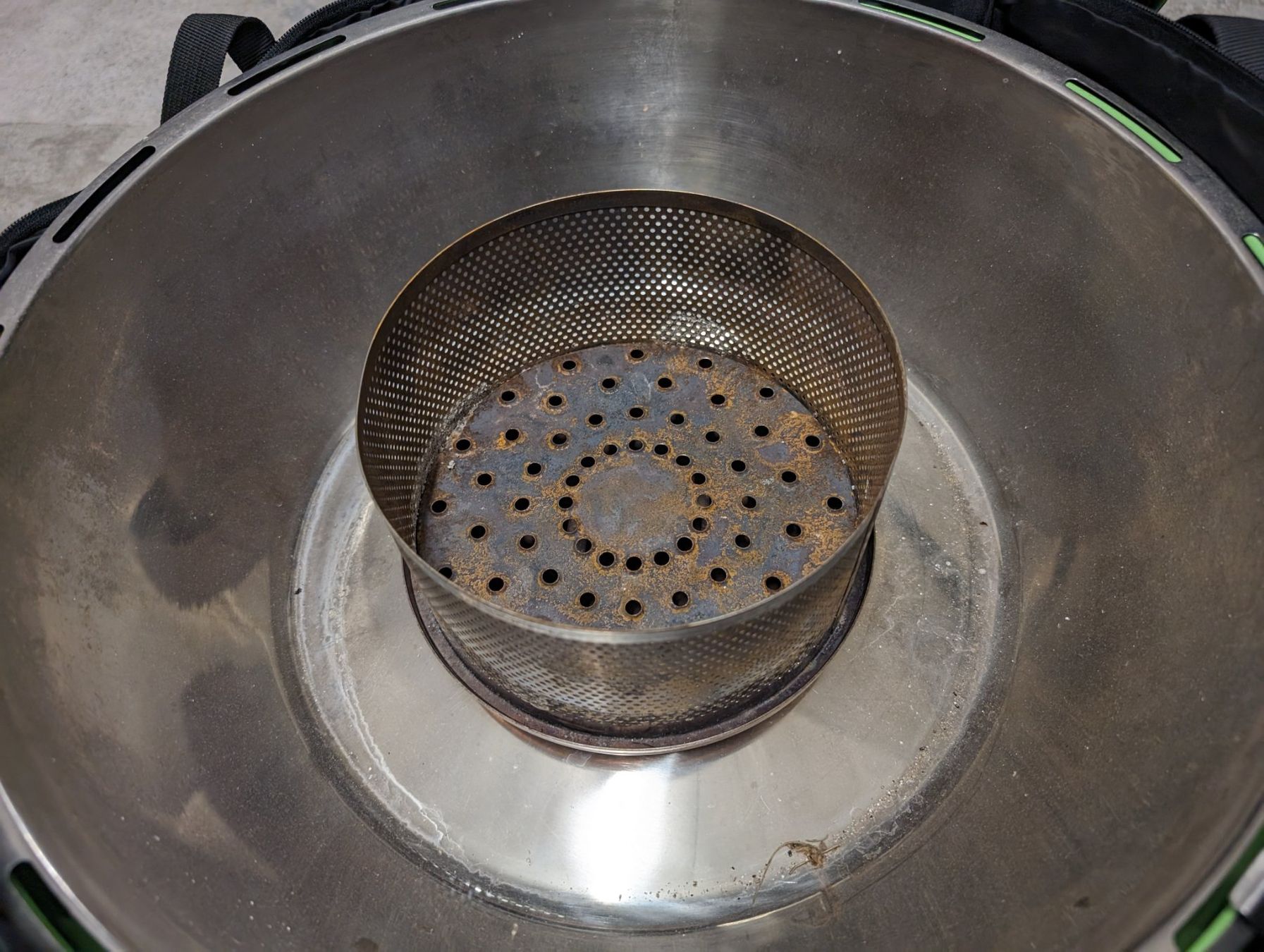 Lotusgrill Grills: Lotus Grill XL – Gebraucht aus Zürich von  4
