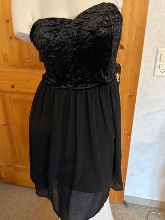 Schwarzes Samtkleid Gr. L - Festlich & Elegant