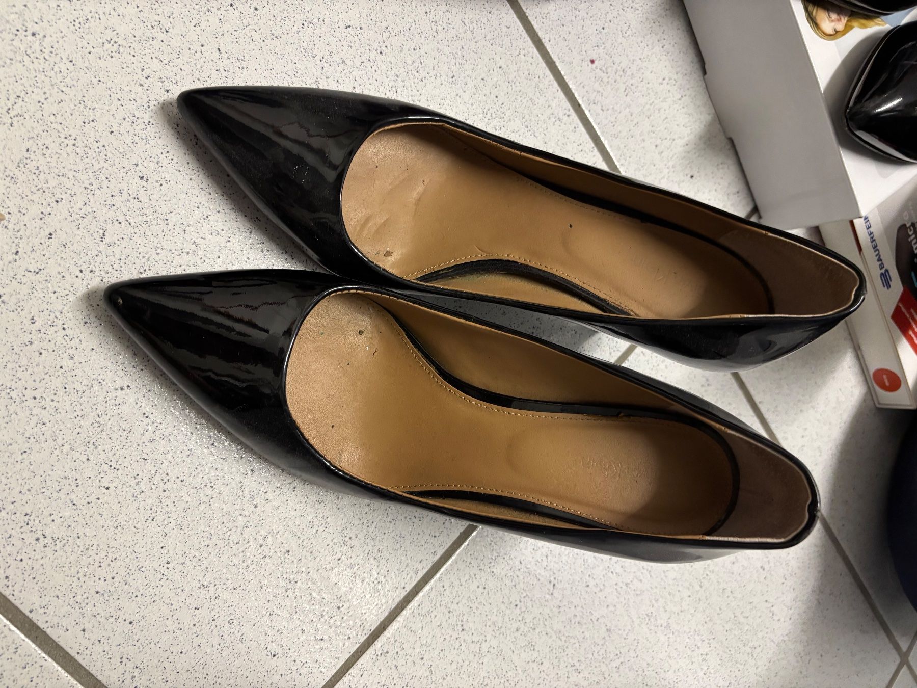 Chaussures femmes: Chaussure Calvin Klein – D'occasion à Meyriez par fminois