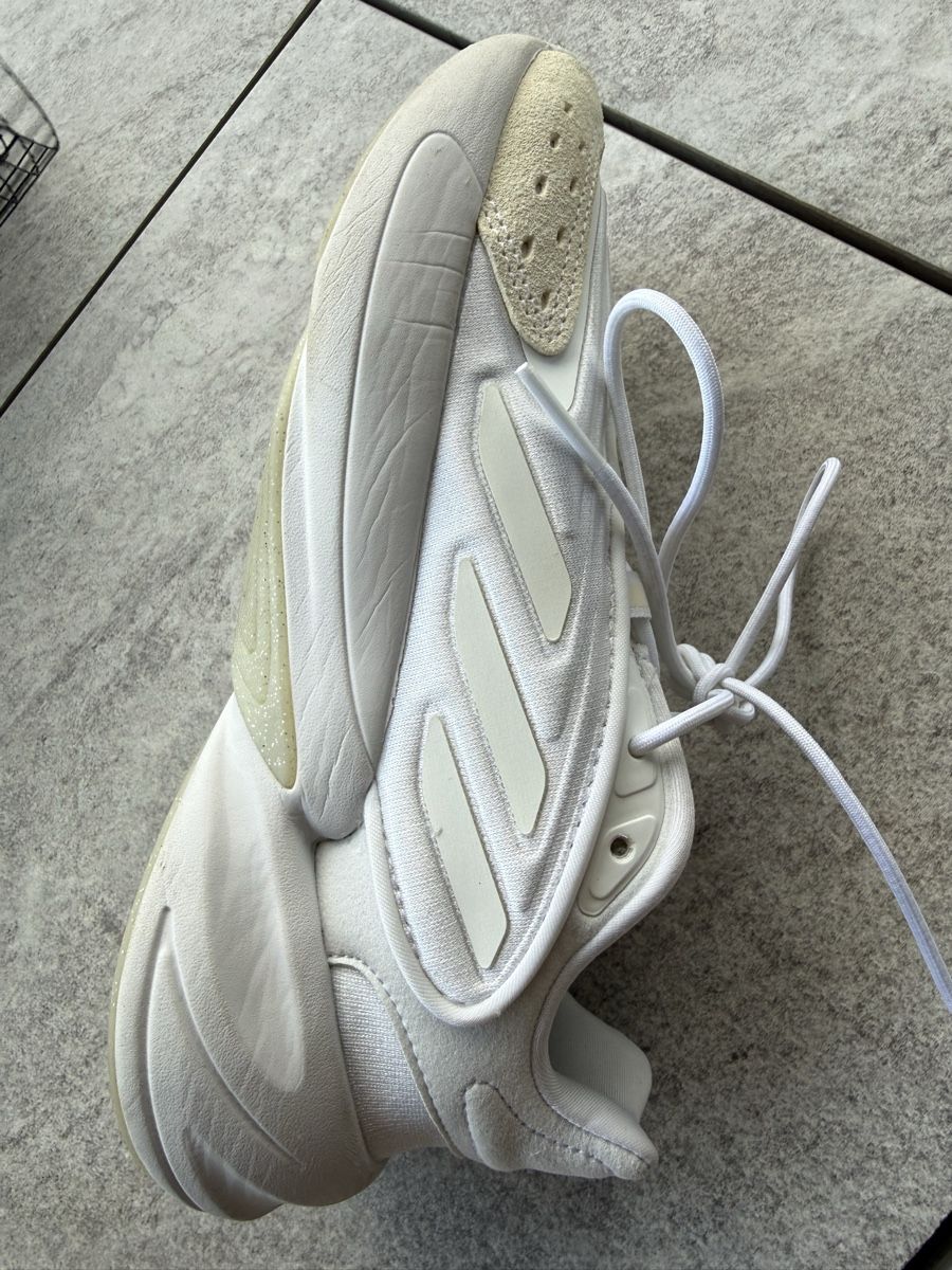 Adidas Chaussures femmes: Sneakers Adidas Ozelle weiss – D'occasion à Grenchen par kimsii 5