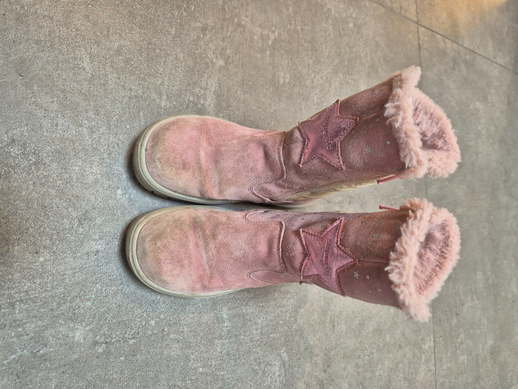 Chaussures filles: Stiefel rosa 27 – D'occasion à Goldach par Intertainmentme