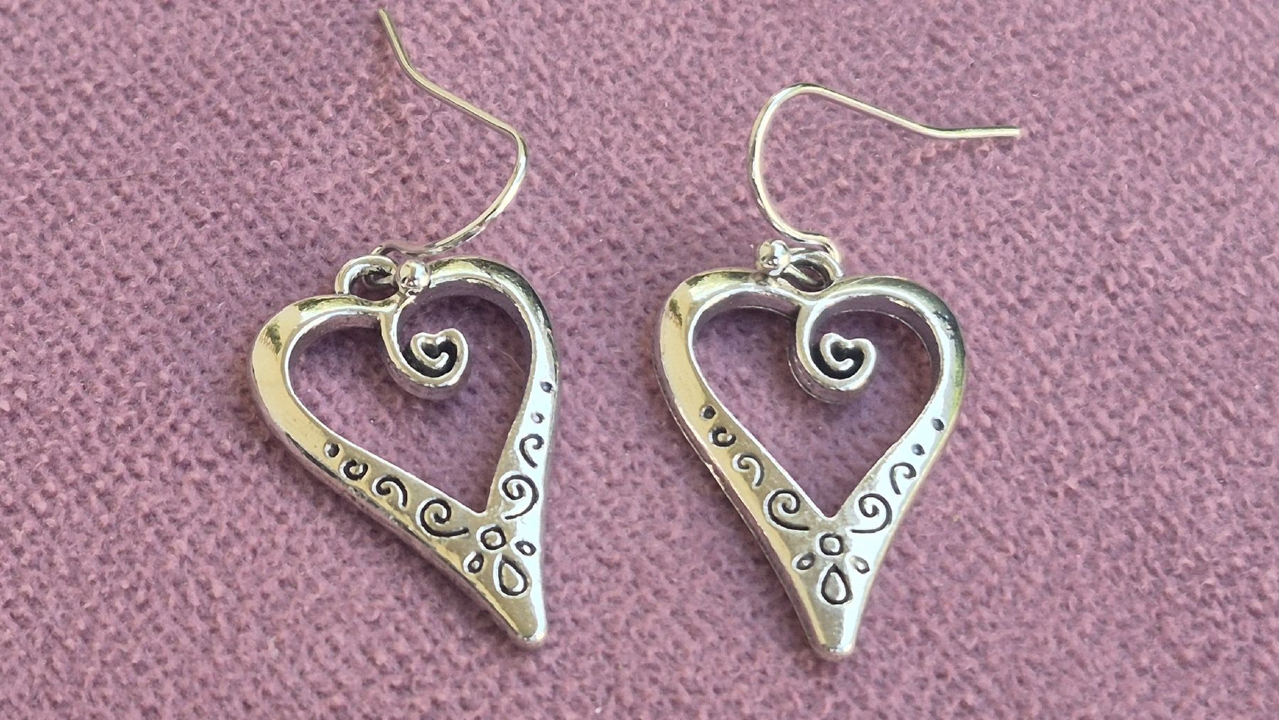 Boucles d'oreille: Orecchini pendenti cuore argento decorati nuovi – Neuf (Voir description) à Giubiasco par Stefaniav 2