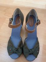 Magnifique paire de sandales Tommy Hilfiger p. 39
