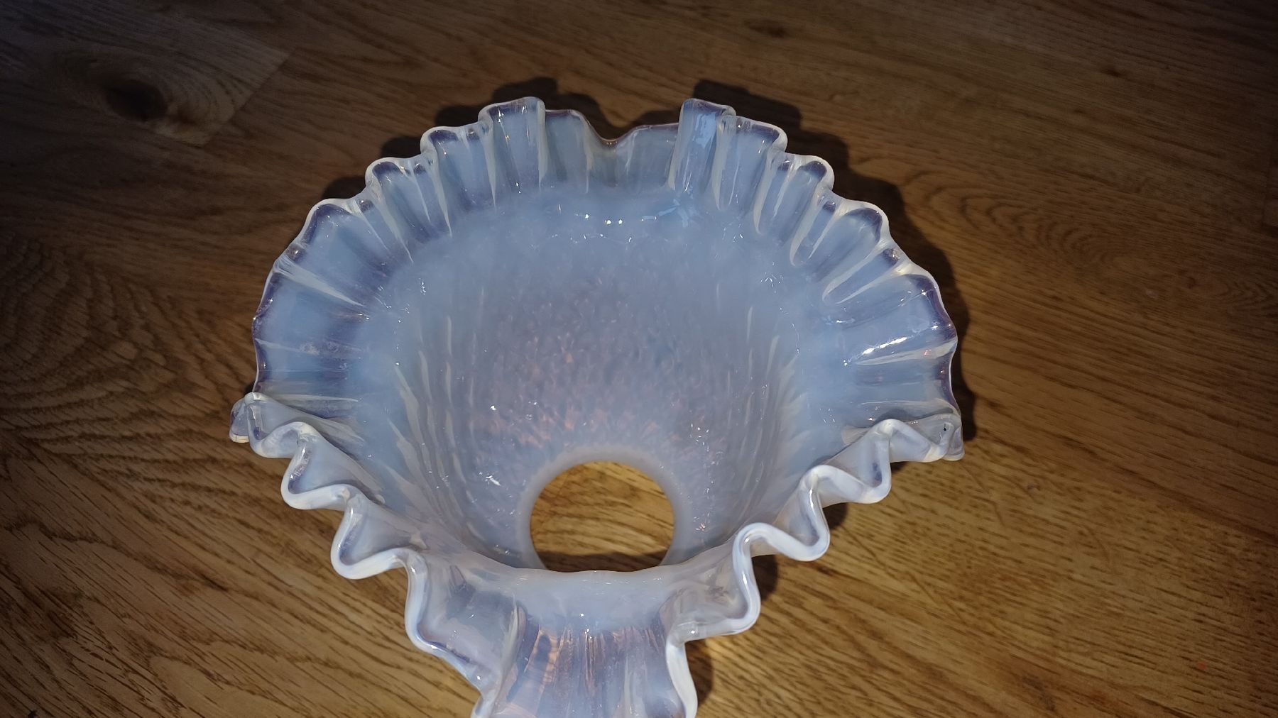 Lampenschirme: Schönes Jugendstil Lampenglas Opalinglas – Gebraucht aus Flawil von Pinkmalibu