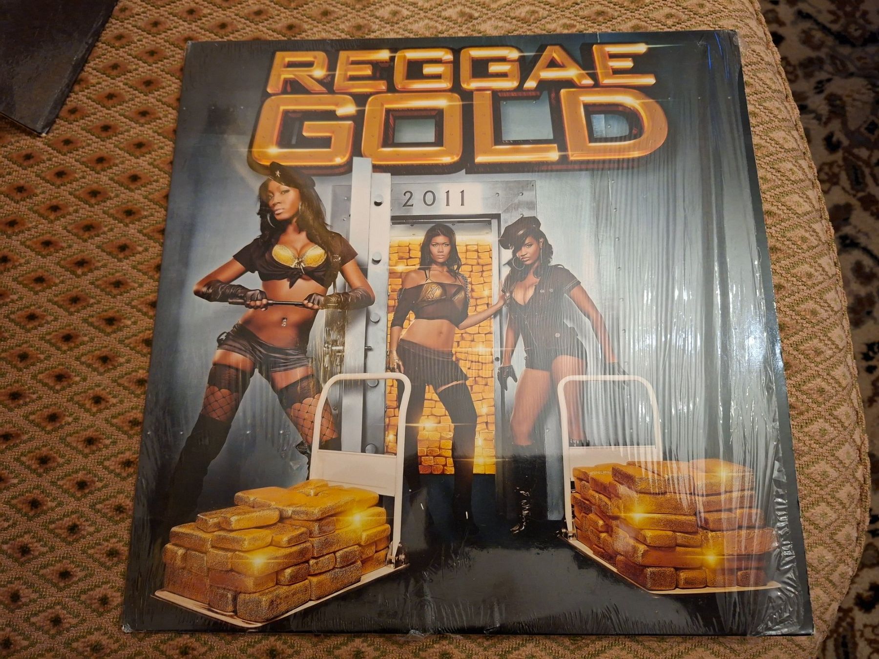 Schallplatten: Dancehall/Reggae LP - Reggae Gold 2011 - Compilation – Gebraucht aus Bernex von Wannabehasbeen01