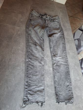 Pantalon jeans gris 79% coton taille 36 marque H&M