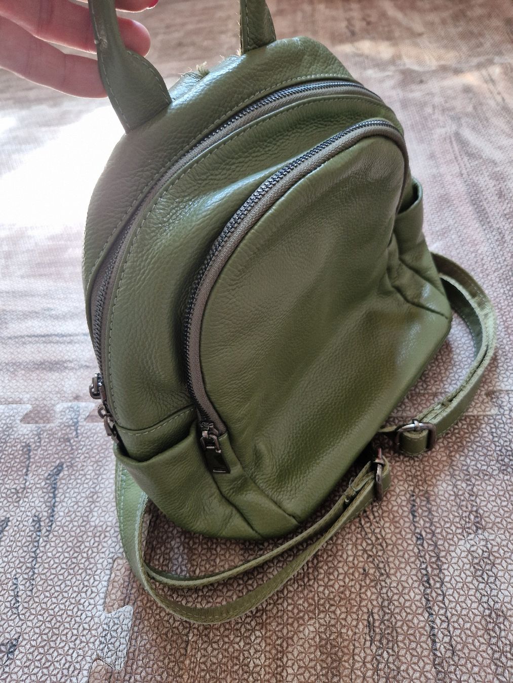 Rucksäcke: Leder Rucksack grün – Gebraucht aus Triengen von KittyKat6