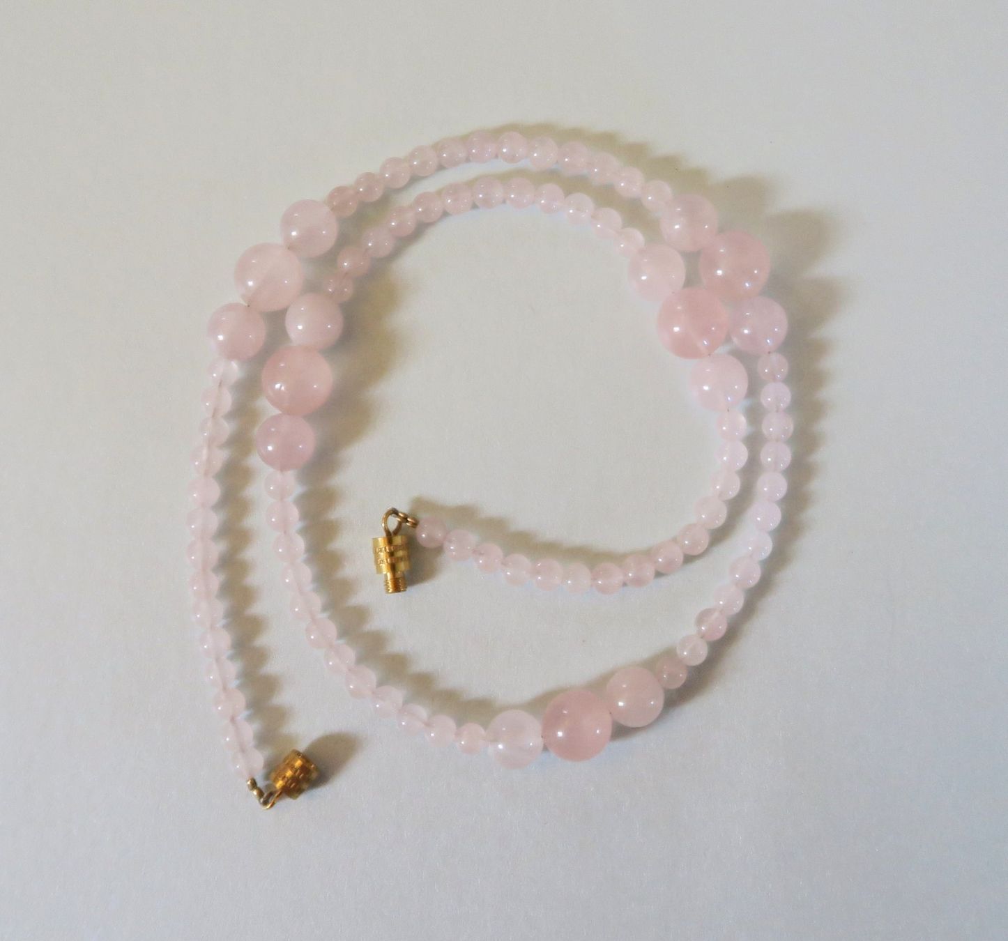 Catenine: Rosenquarz Perlenkette – Usato da Brittnau venduto da marlenestone
