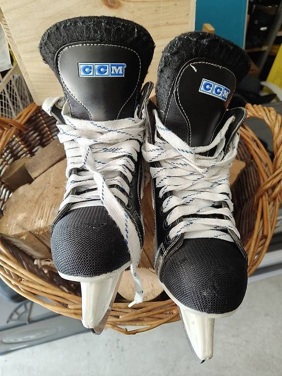 Pattini da ghiaccio: Patins à glace taille 39 – Usato da Mathod venduto da fan_jqp9