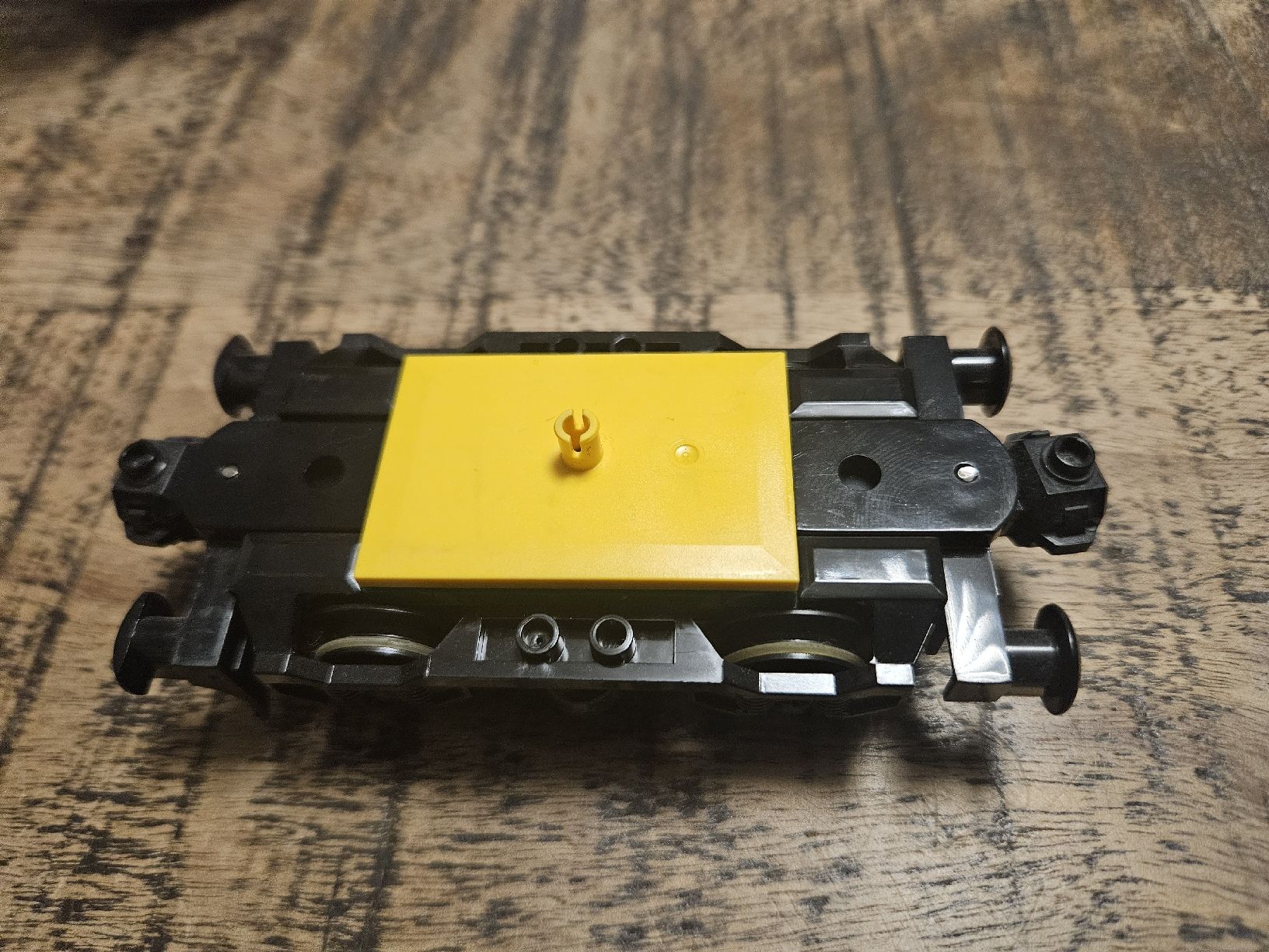 Lego Kit di costruzioni: lego pour Train 9V Chassis – Usato da Confignon venduto da Ecrofigs
