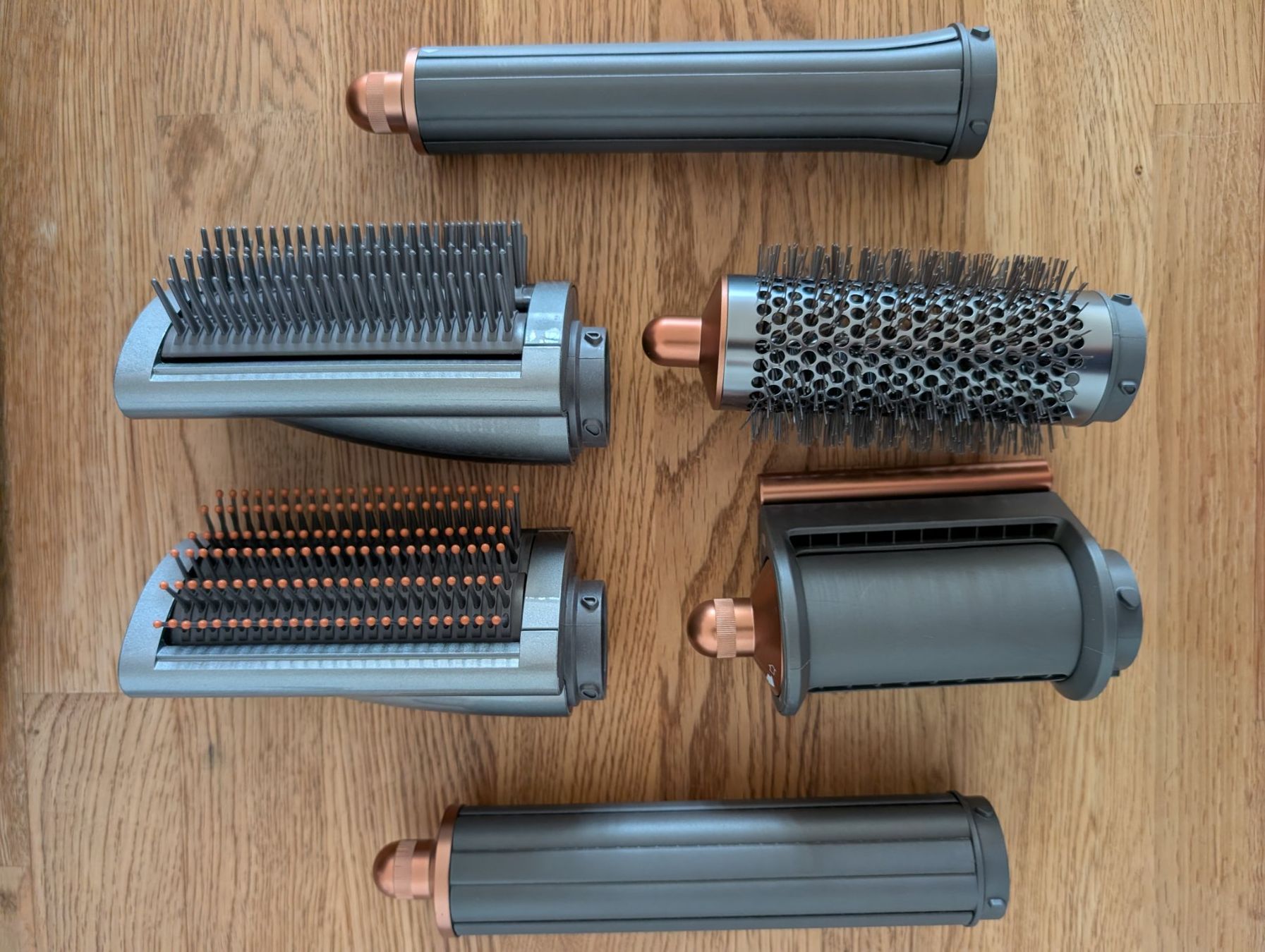 Dyson Piastre & Arricciacapelli: Dyson Airwrap Complete Long - WIE NEU!! – Nuovo (secondo la descrizione) da Schlieren venduto da nad_8wzf 1