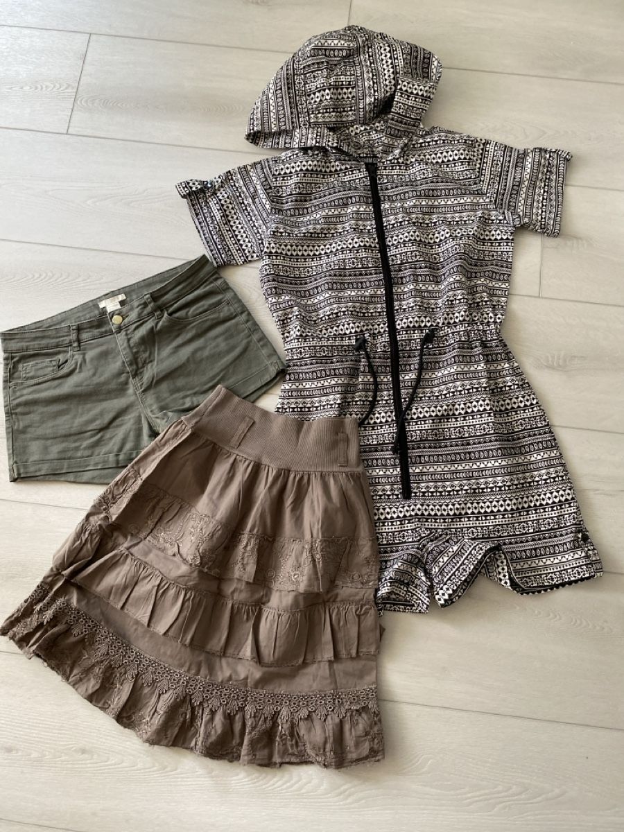 Lots de vêtements: Kleiderpaket Gr36/S – D'occasion à Strengelbach par Bycy