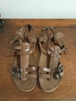 Sandales en cuir Kickers neuves taille 38