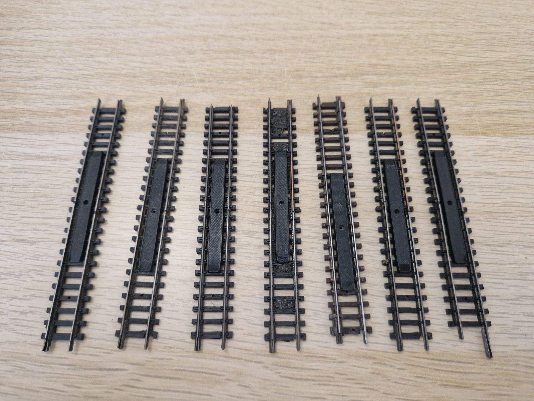 Arnold Modellini di ferrovie: Arnold N 7 x 0102 Trenngleis – Usato da St-Aubin-Sauges venduto da tantome