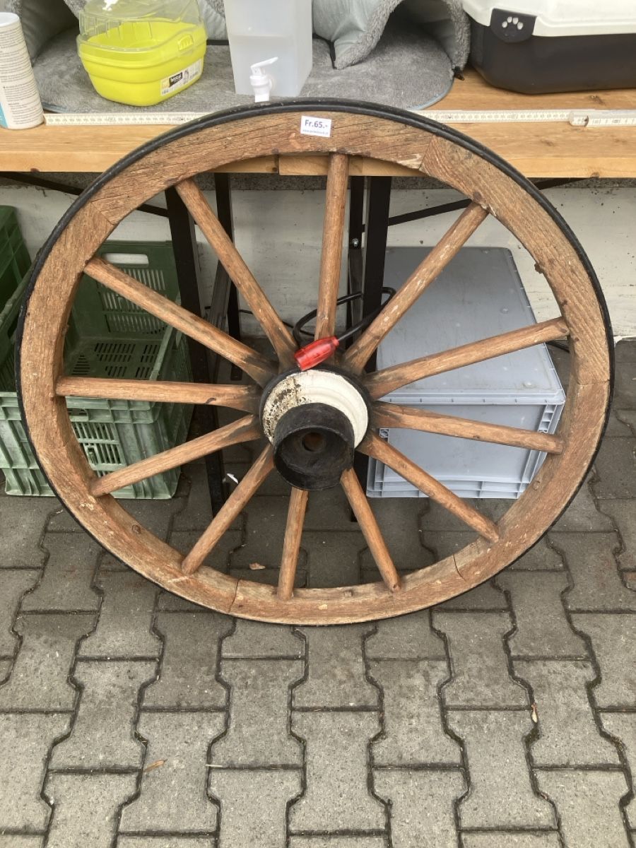Pneumatici & Ruote complete: Antikes Wagenrad – Usato da Erlenbach im Simmental! venduto da Simmentaler-Perlen