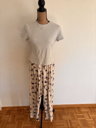 Sommerliche Damenhose mit Schmetterlingen, Grösse M