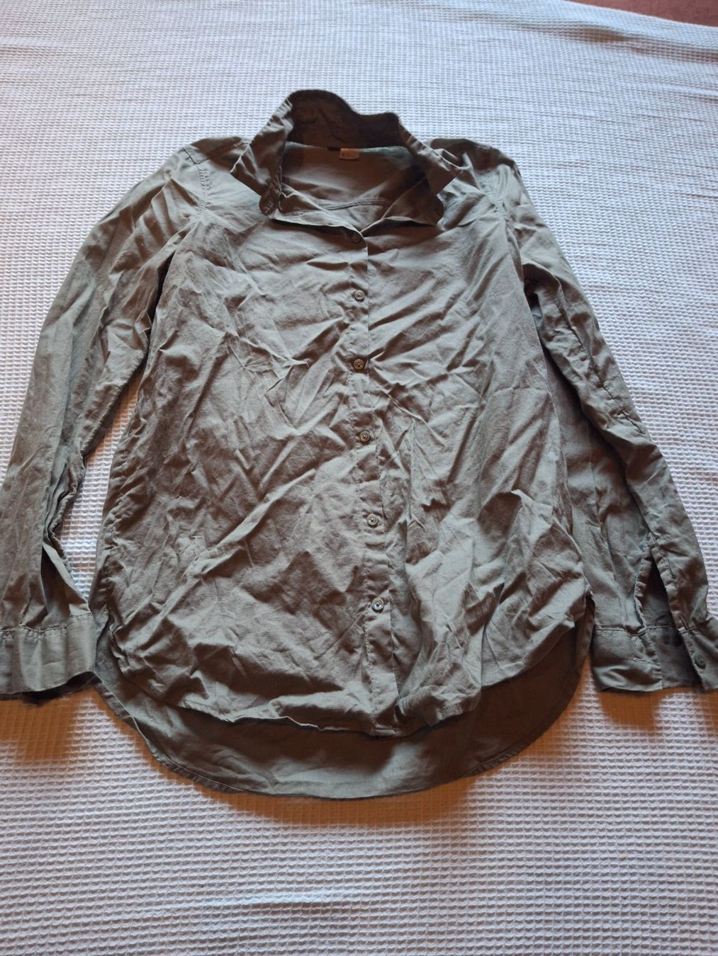 Camicette: Chemise longues manches taille 32 vert olive – Usato da Villiers venduto da san_jn5w