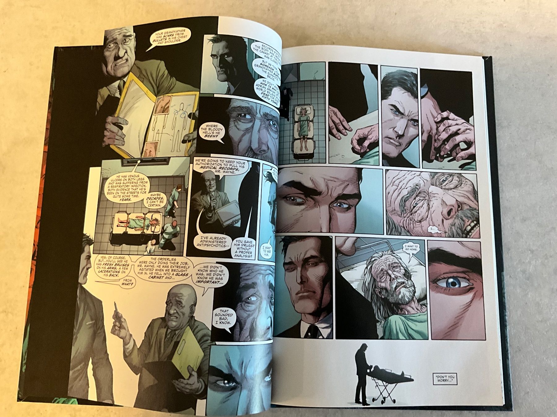 Comics: Batman: Earth One Vol. 3 – Gebraucht aus Agriswil von Ueli03 2