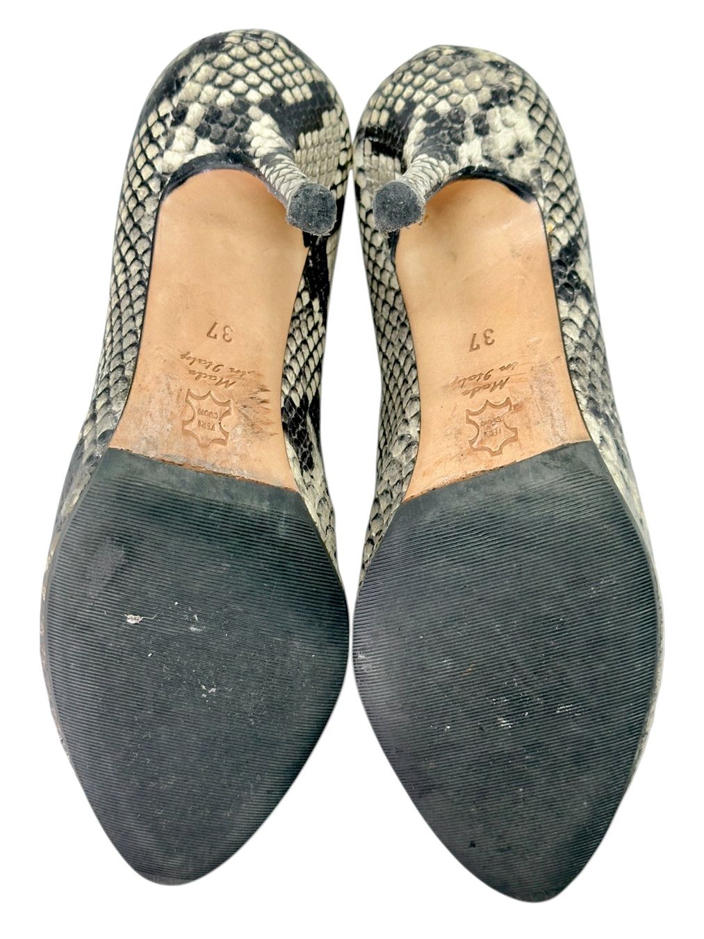 Chaussures femmes: Escarpins Ann Tuil en cuir effet python. Pointure 37 – D'occasion à Morges par Auct 8