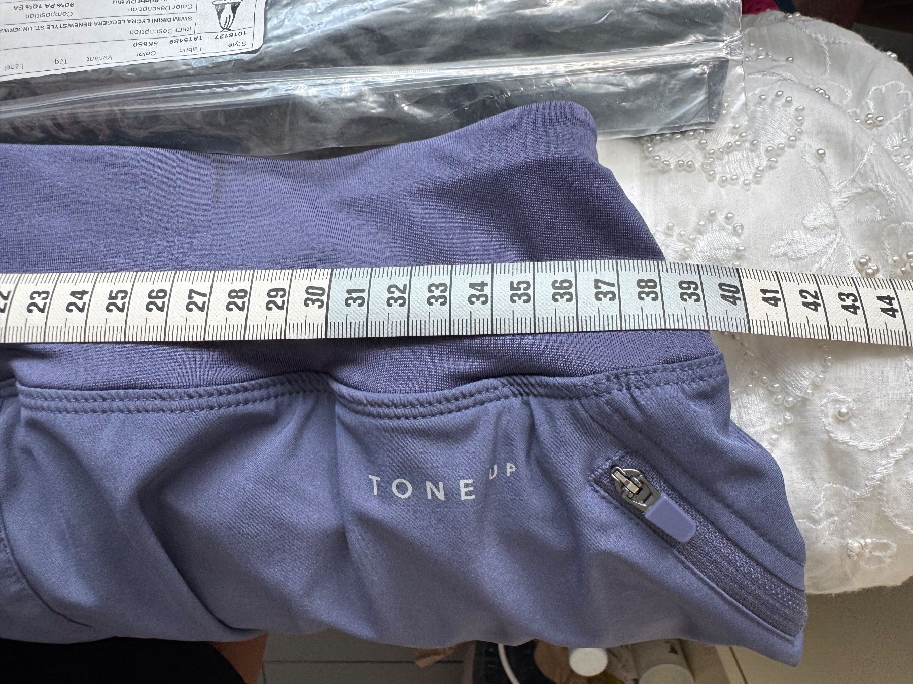 Pantaloni: Shorts 2 in 1 – Usato da Obfelden venduto da cesarina10 5