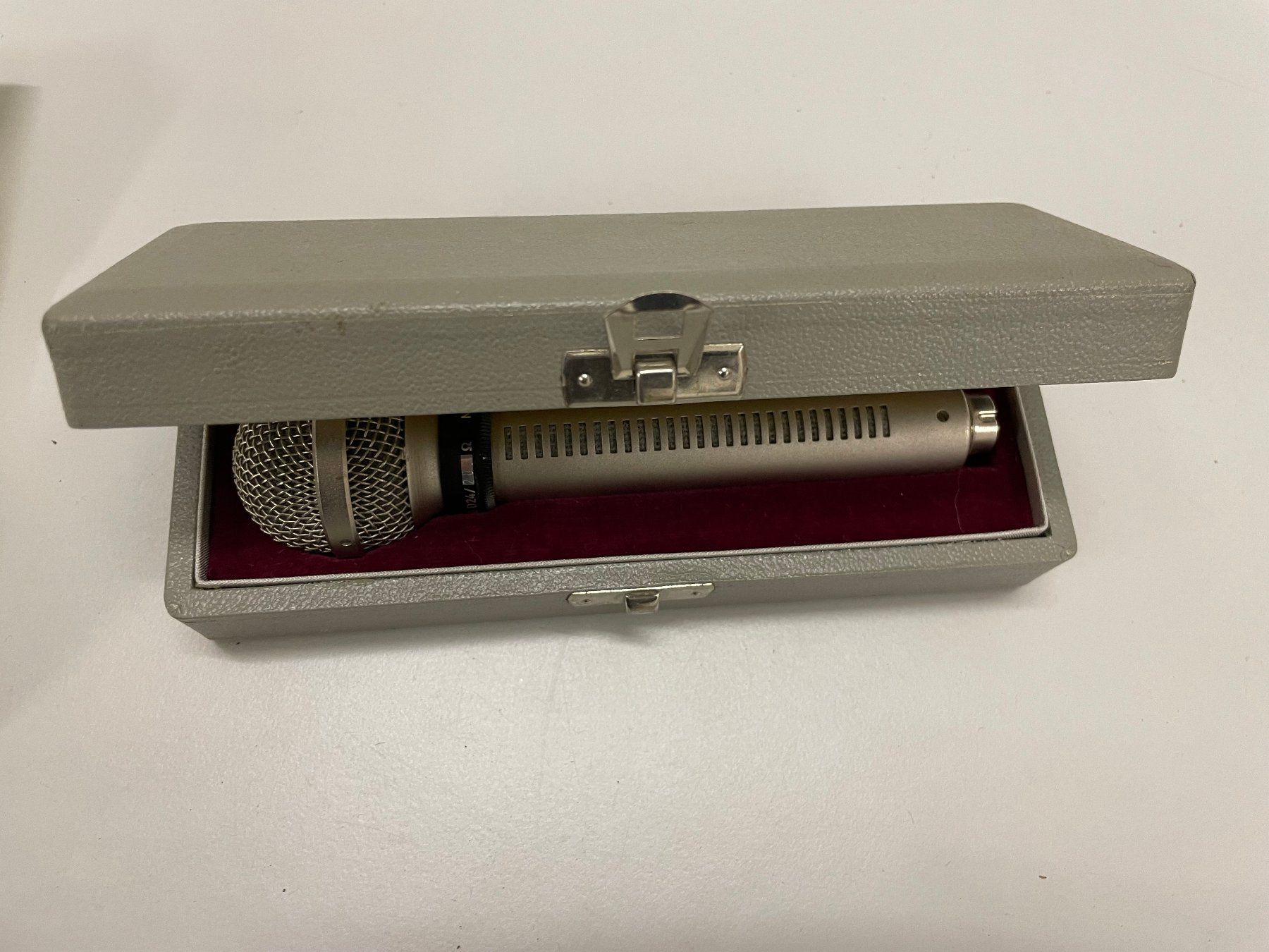 Akg Microfoni: micro AKG D24 – Usato da La Croix (Lutry) venduto da netrajet 5