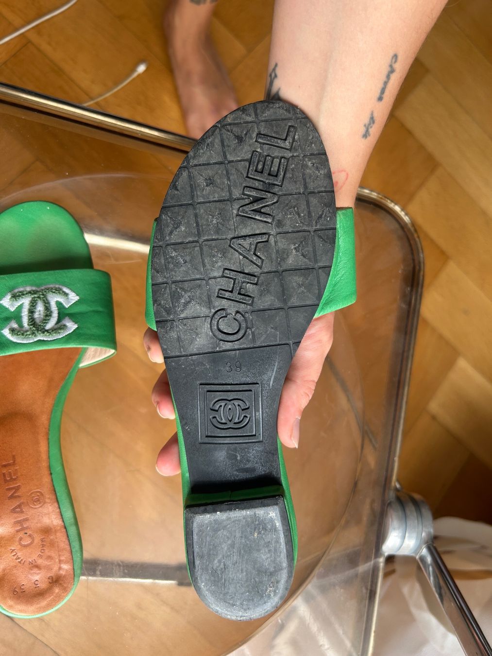 Chanel Damenschuhe: green vintage chanel slides – Gebraucht aus basel von wastedworld 3