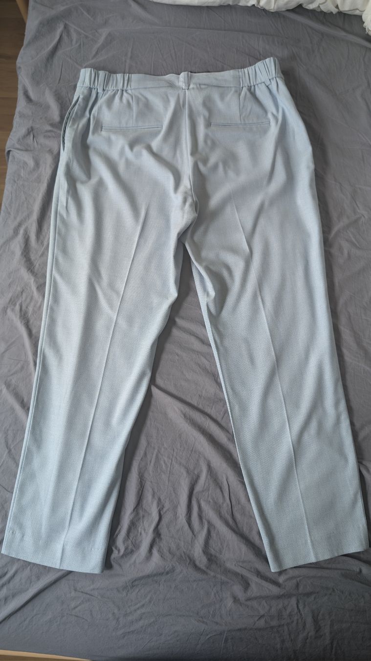 C&A Pantaloni: C&A Elegante Stoffhose Hellblau, Gr. 44 – Usato da Wädenswil venduto da coconut1289 1