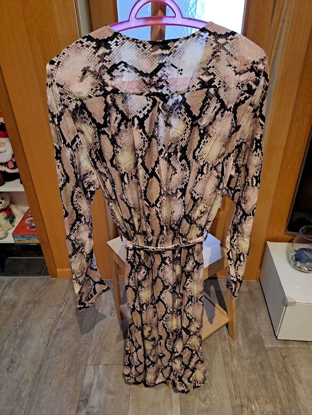Kleider: Kleid Schlangenmuster Grösse EUR 42  – Gebraucht aus Rickenbach LU von bishiida 3