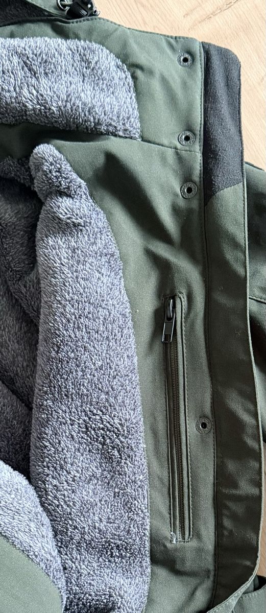 Killtec Cappotti: Killtec Outdoormantel, Gr. 40 wasser- und winddicht, olive – Usato da LUZERN venduto da Supigers 4
