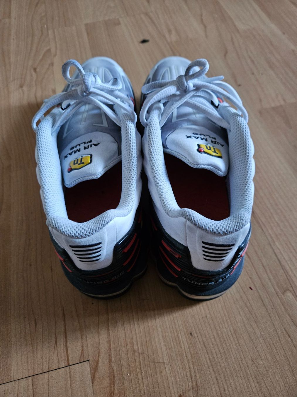 Nike Scarpe da uomo: Nike Air Max Plus TN Noir/Blanc/Rouge – Nuovo (secondo la descrizione) da Ferpicloz venduto da Olivier_Jut 2