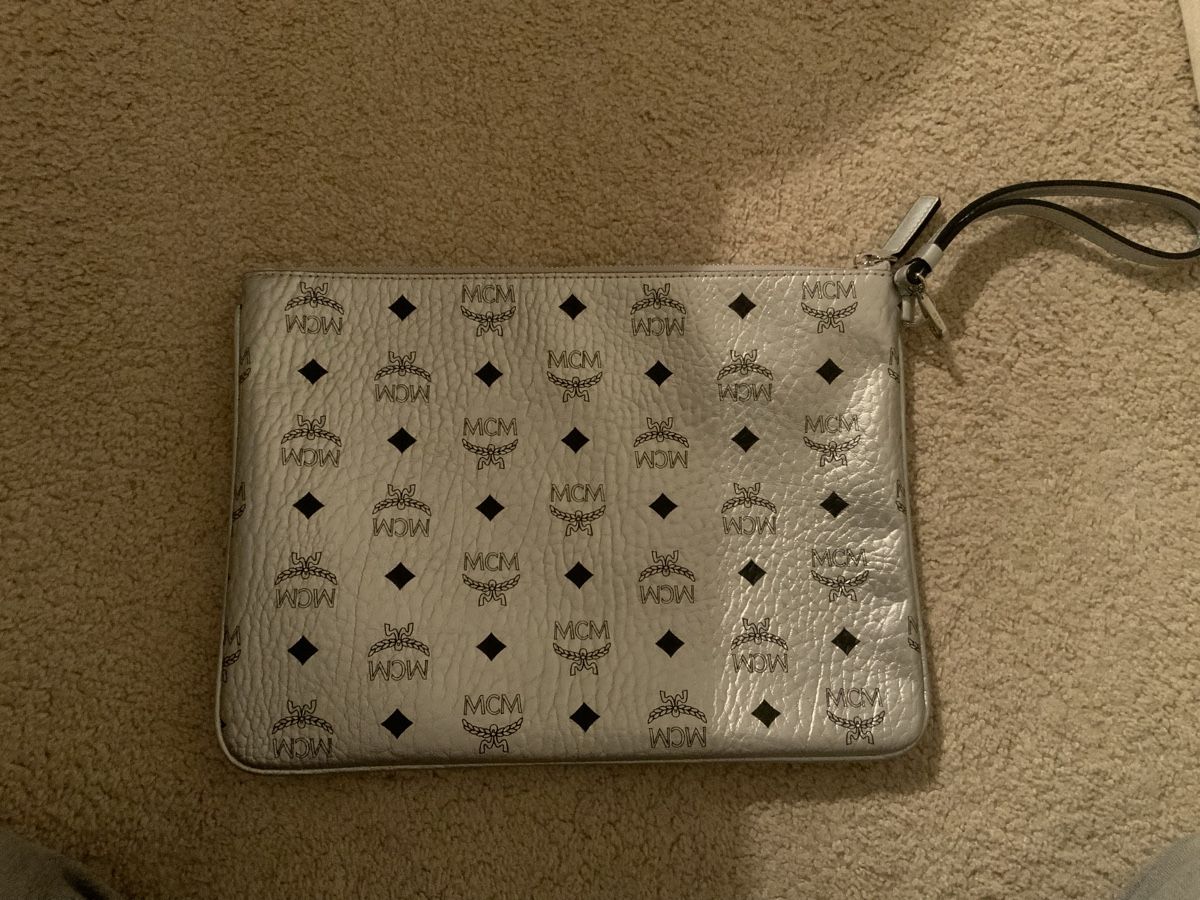Mcm Covers & Borse: MCM Ipad Hülle – Nuovo e nell'imballaggio originale da Zollikon venduto da ali_myc2 1