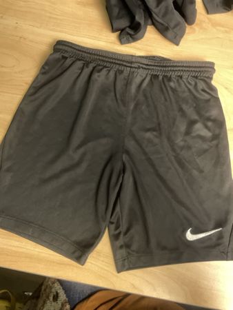 Nike Sport Shorts neuwertig, Gr.137/147 ideal für den Sport!