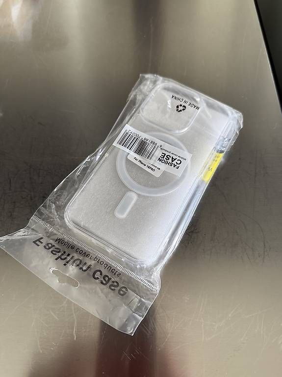 Cover & Protezioni schermo: Handyhülle iPhone 16 Pro – Usato da Affoltern am Albis venduto da MarkoCCN