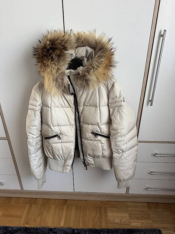 Giacche: Giubbotto#Piumino#Moncler – Usato da Le Prese venduto da alecortesi77