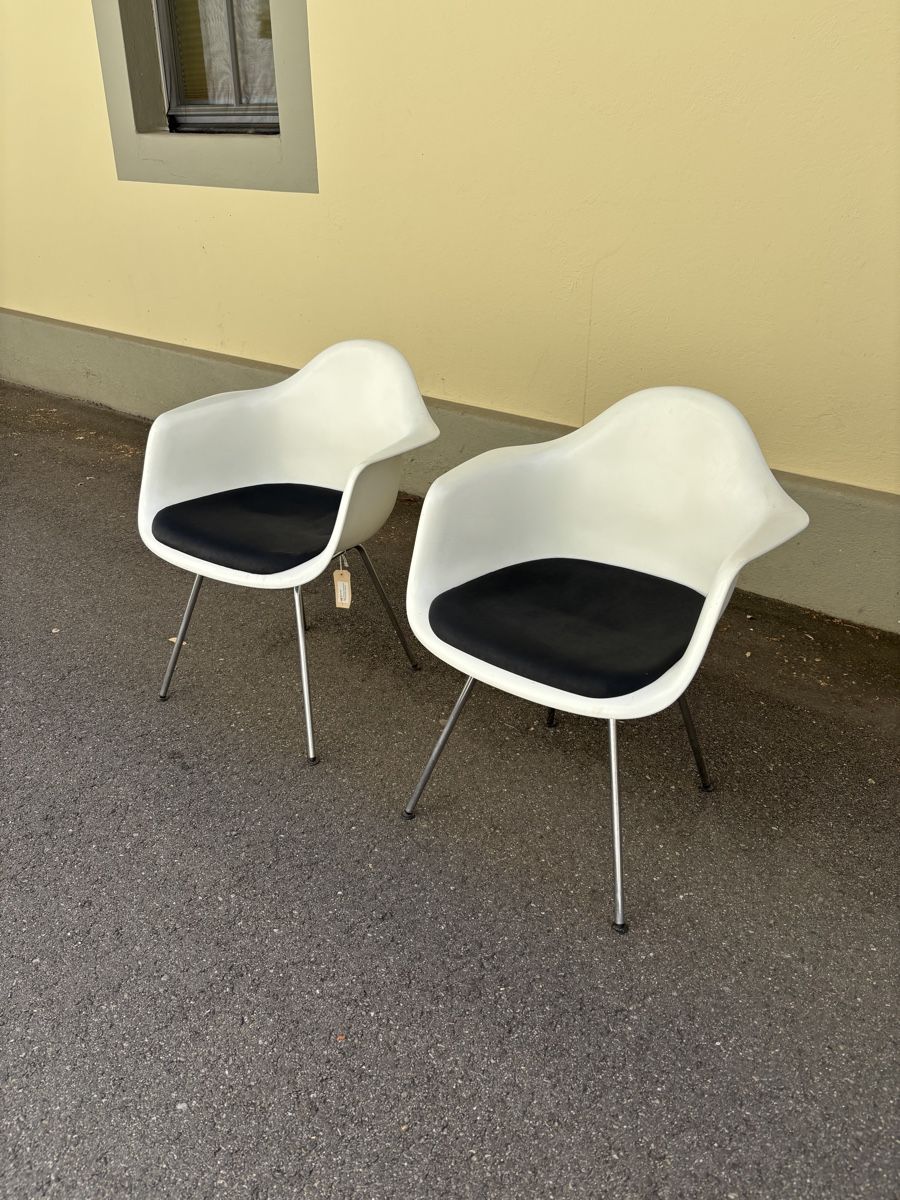 Vitra Sedie: 2 Stühle Vitra Eames Armchair weiss – Usato da Bern venduto da winkelbern