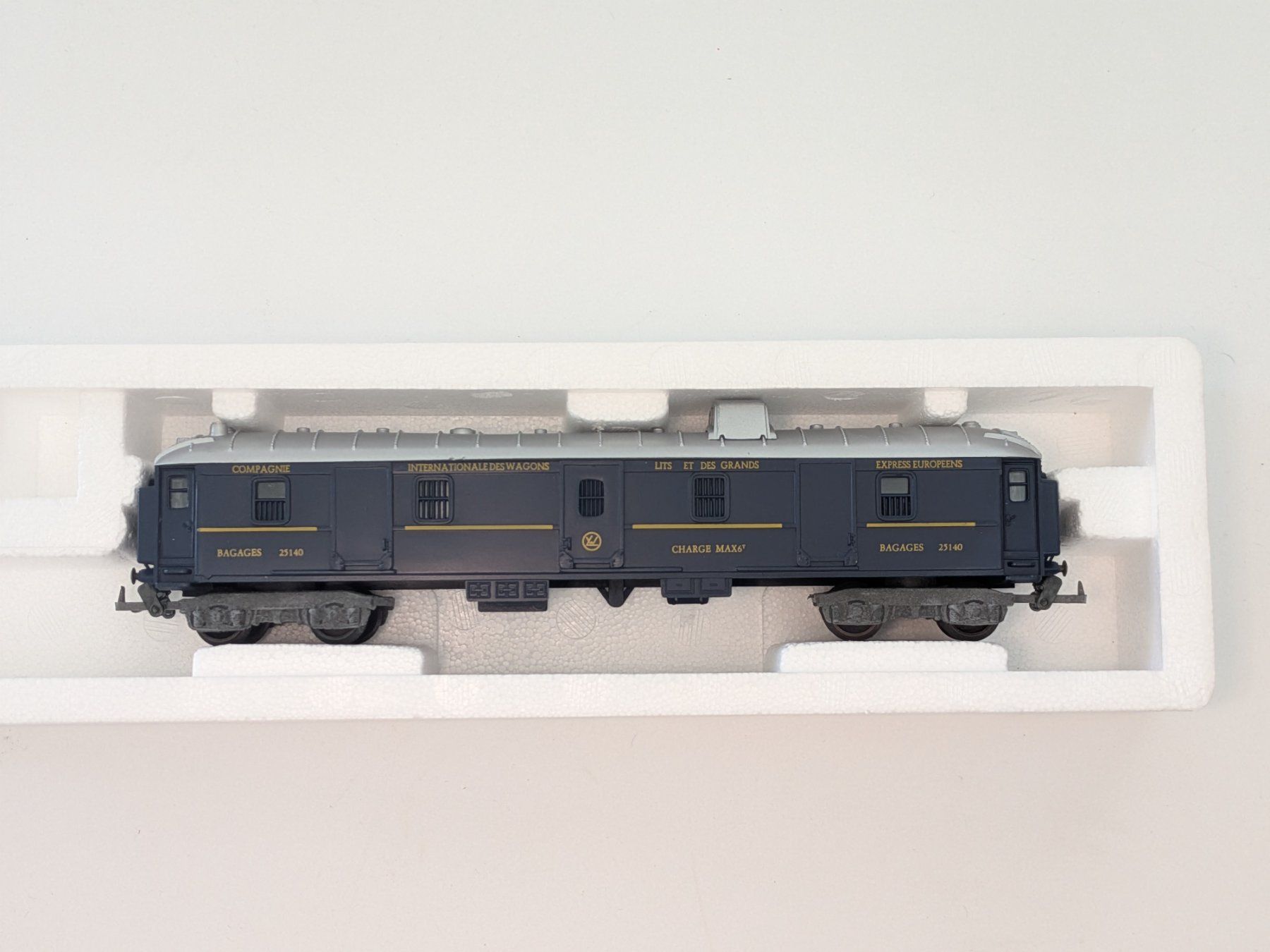 Lima Modellini di ferrovie: Lima Gepäckwagen 309301 – Usato da Künten venduto da Dfog