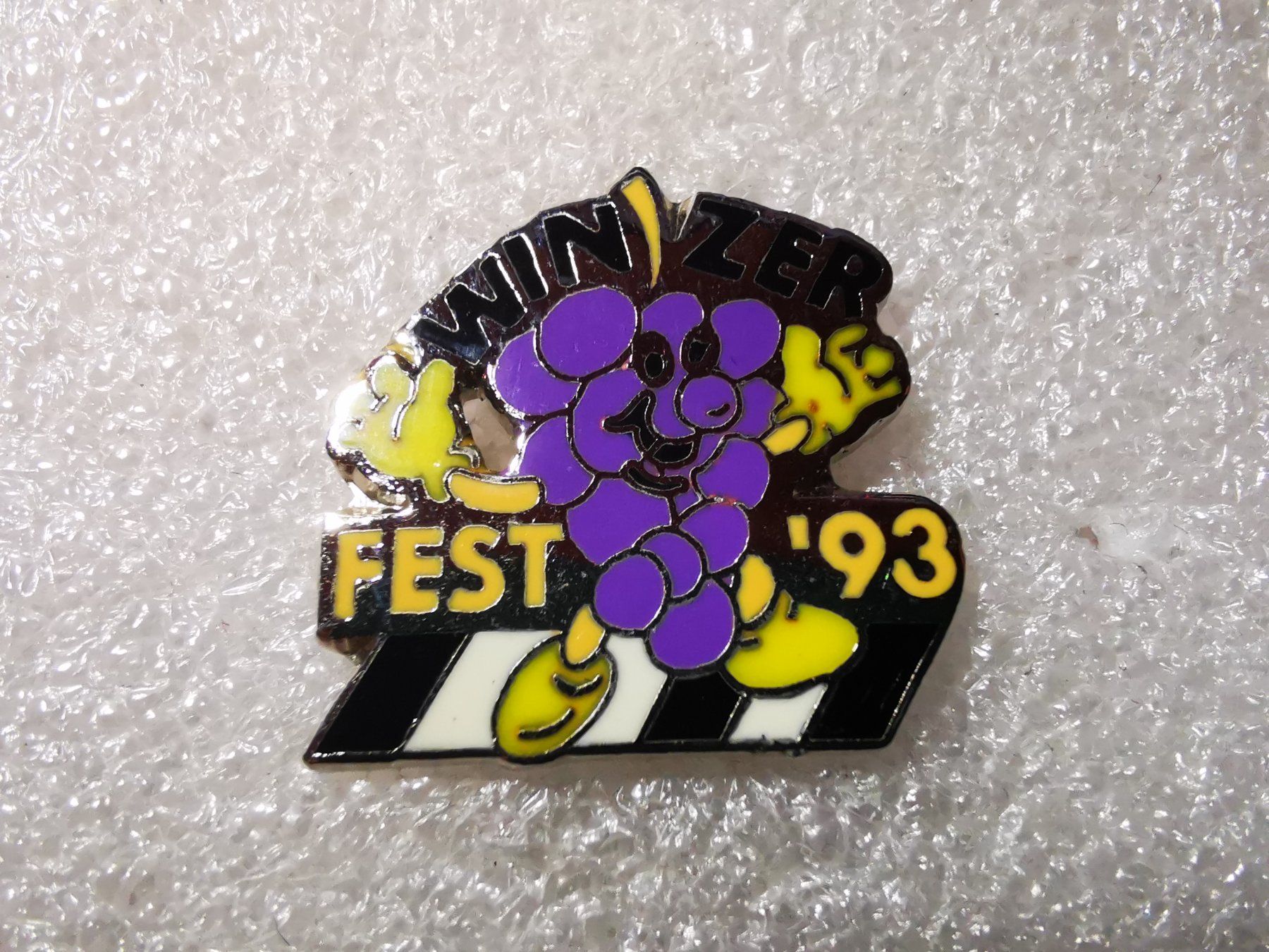 Placchette & Badge: Ansteckpin 10: Winzerfest 93 – Usato da Oppligen venduto da Pin-Fall-Shop