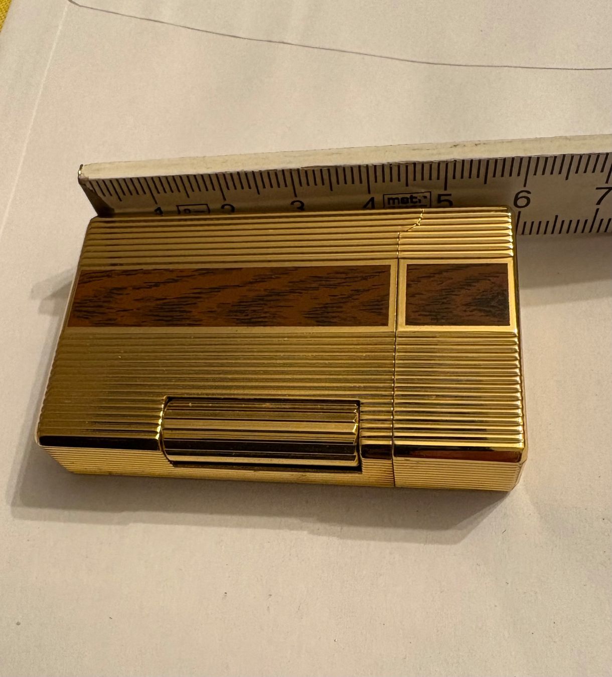 Accendini: Briquet ancien doré ,gaz – Usato da Crans  Montana venduto da proff 7
