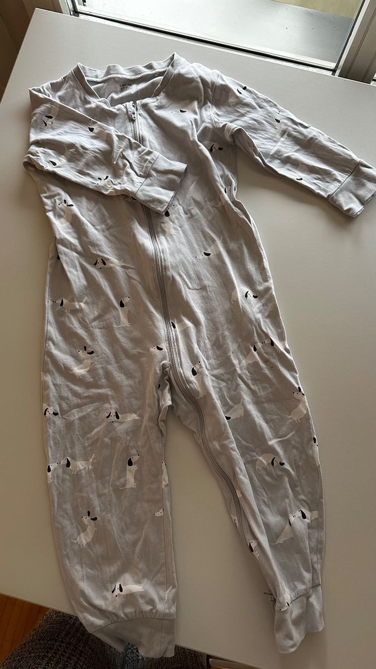 Pyjamas: Schlafanzug / Sleepsuit - Grösse 98 – Gebraucht aus Zürich von KrisZH