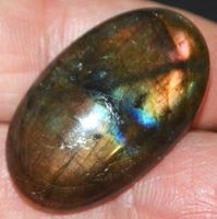 Cabochon L-9413 – Labradorit 30x18mm 28.50 Karat