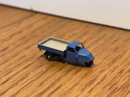 M1638: Kleiner Oldtimer Lieferwagen, aus Metall (Spur N)
