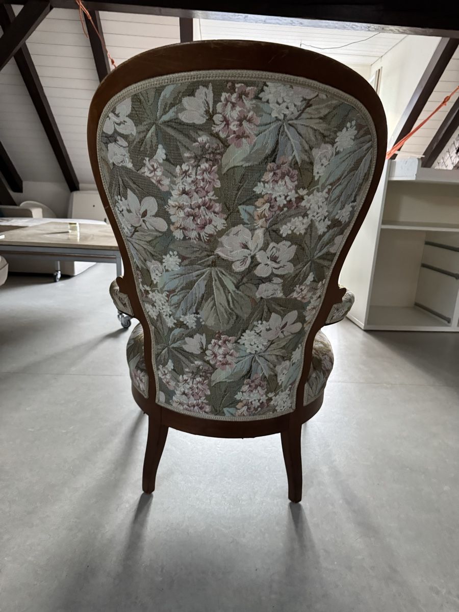 Poltrone: Voltaire-Sessel mit Blumenmuster – Usato da Zürich venduto da Ninaburg 2