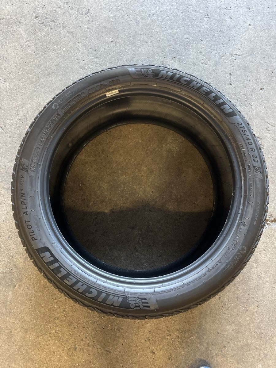 Pneumatici & Ruote complete: 275/40R22 Michelin Winter – Usato da Untersiggenthal venduto da Rychinald 1