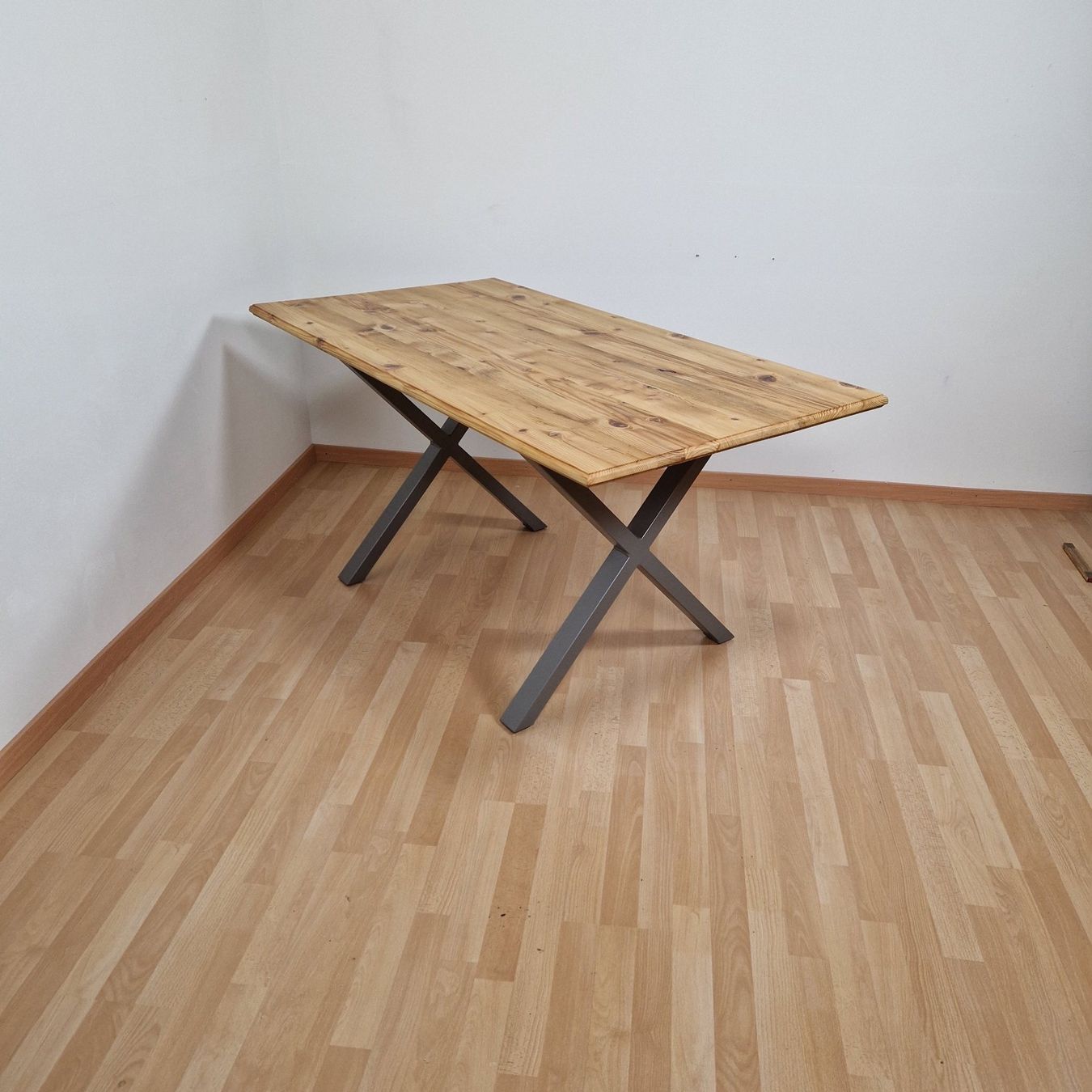 Tische: Tisch – Neu und originalverpackt aus Burgdorf von Equipmentart1 3