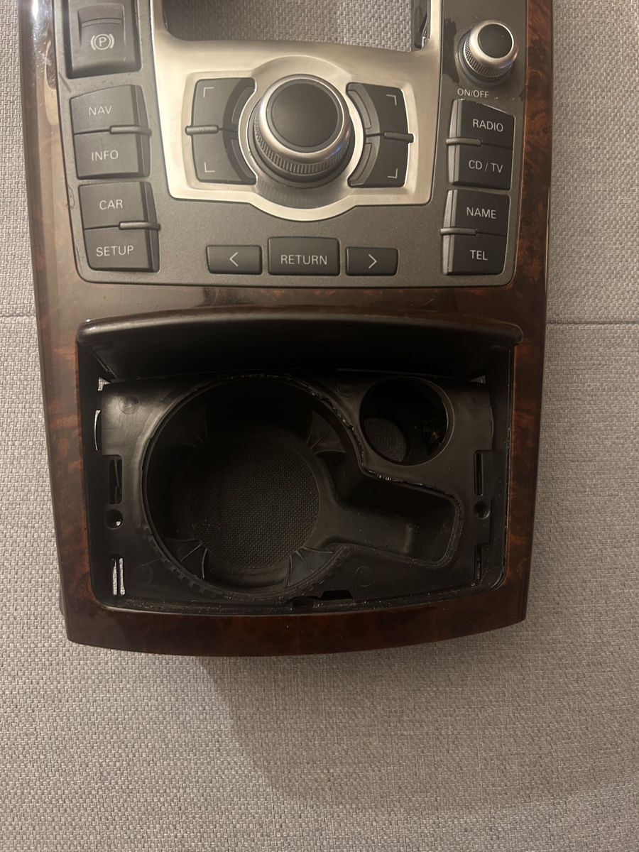 Audi Alle Autoersatzteile: Console centrale pour Audi A6 2005 – Gebraucht aus Athenaz (Avusy) von TiTAN_85 2