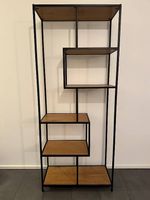 Scaffale design industriale in metallo e legno
