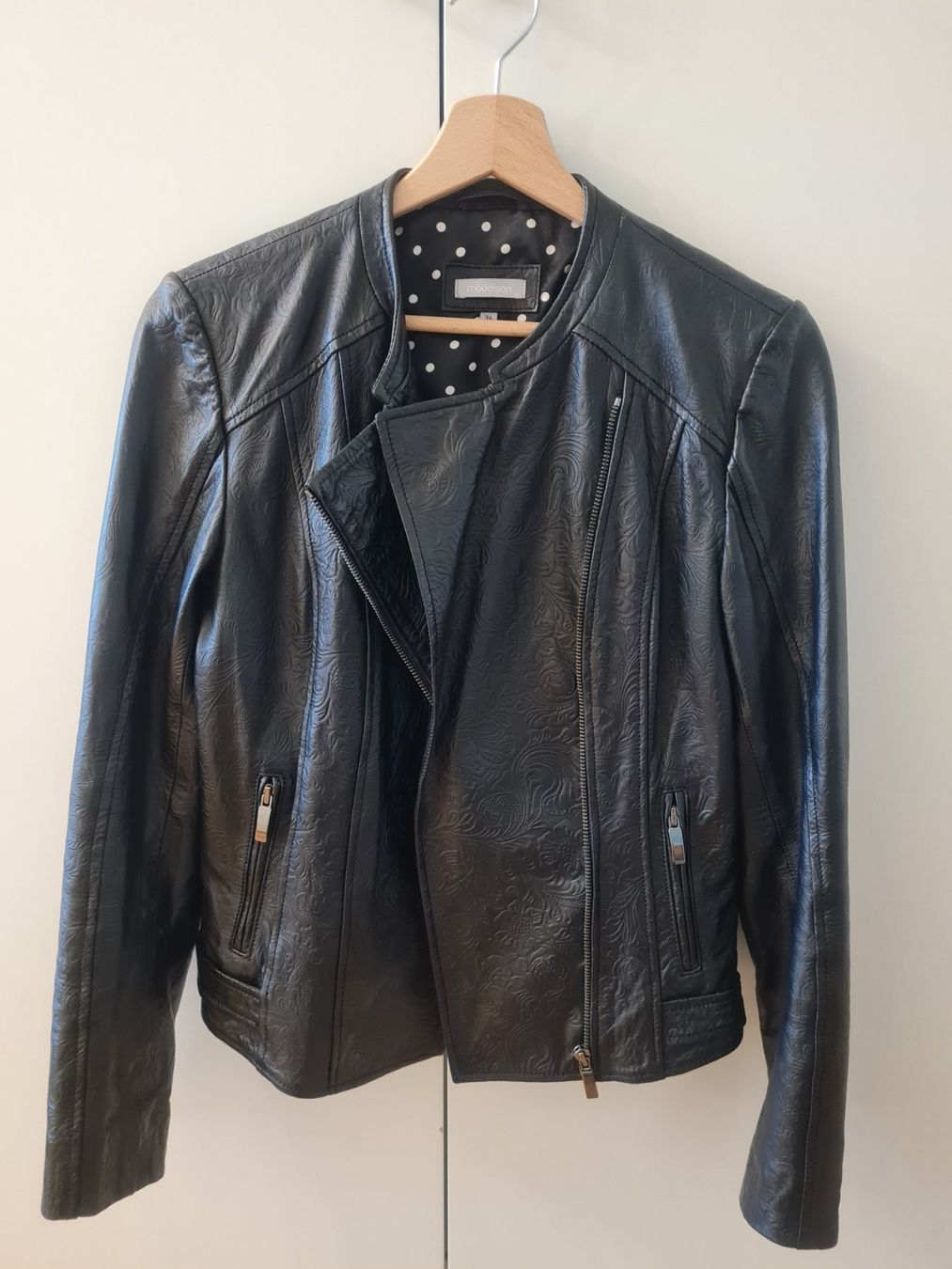 Maddison Jacken: Schöne Echtlederjacke mit Muster – Gebraucht aus Liebefeld von fio_xf7g